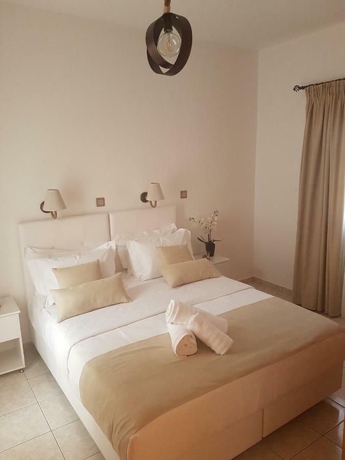 Santorini Family Apartments Kamári Extérieur photo